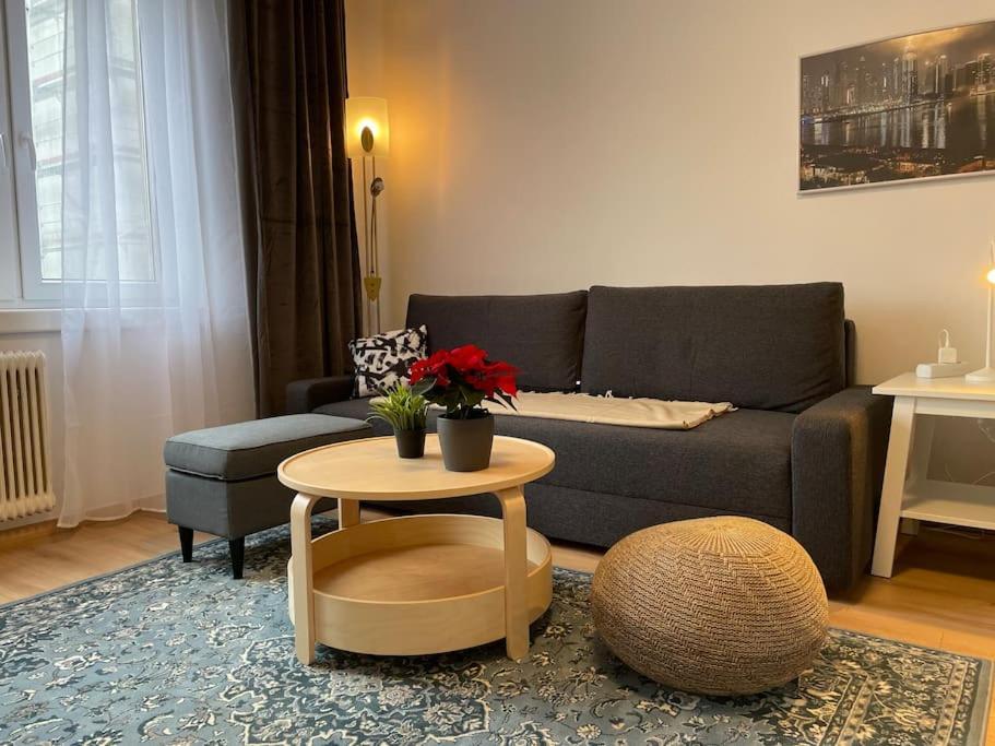 וינה Charming Apartment Near City Center מראה חיצוני תמונה