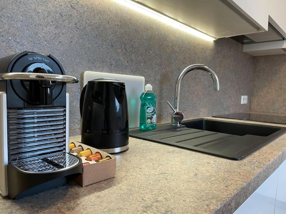 וינה Charming Apartment Near City Center מראה חיצוני תמונה